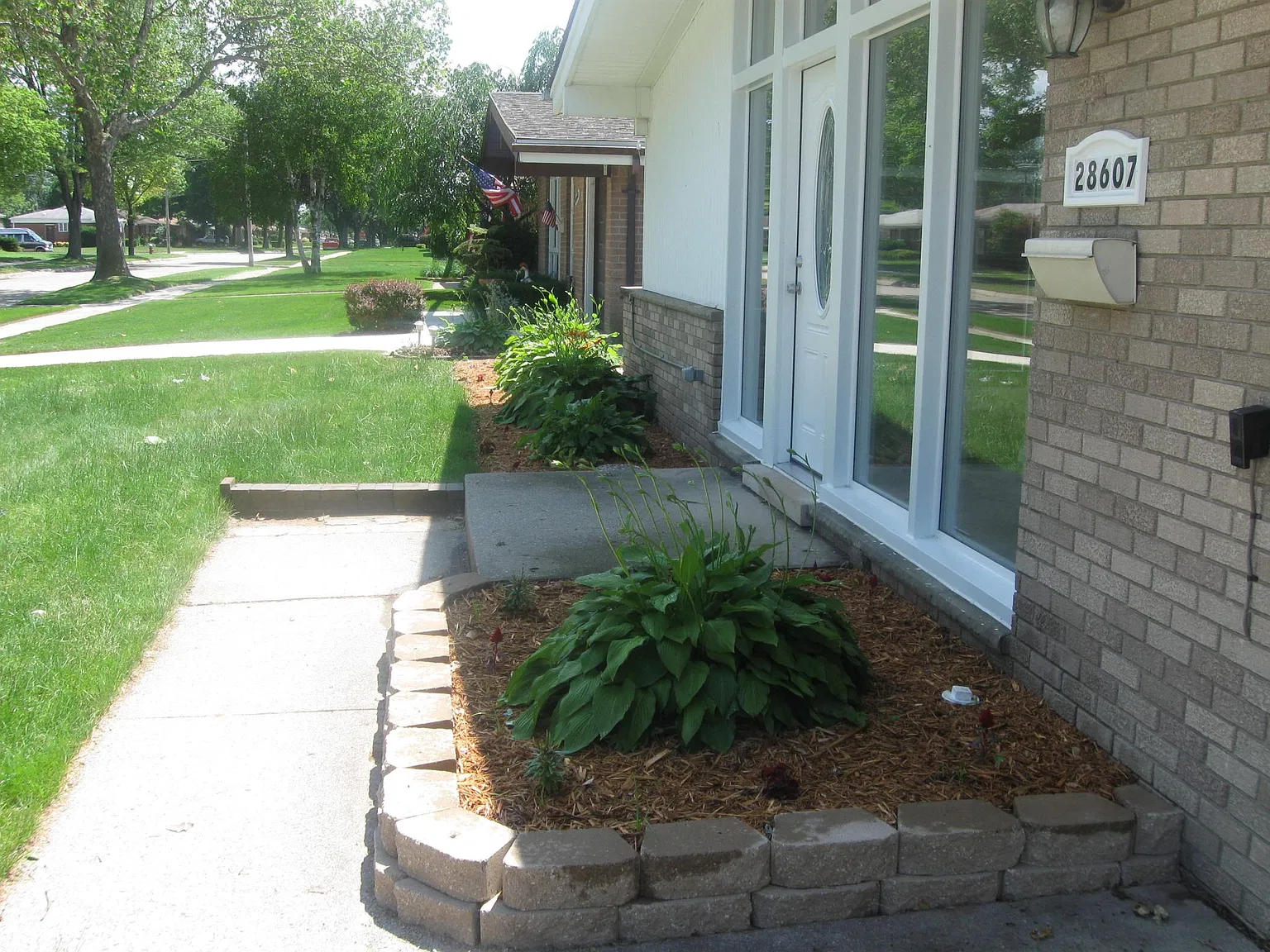3 bed, 1150 sqft, $1,650 — Photo 3