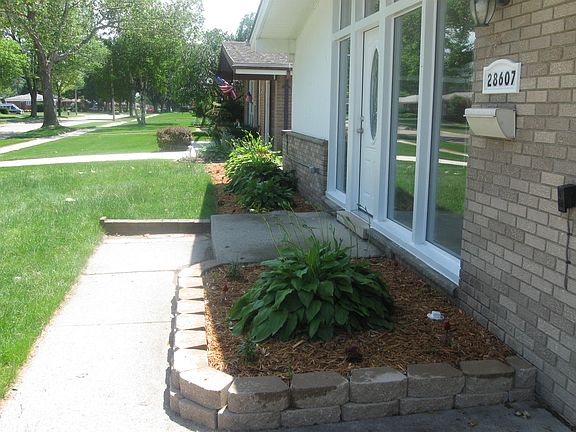 3rd image of 28607 Cunningham Dr