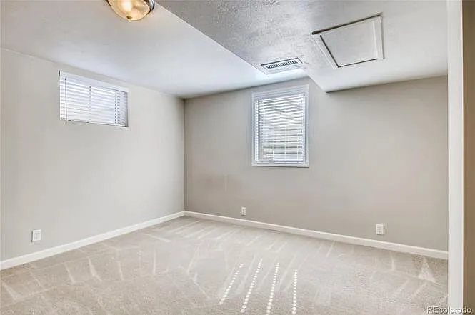 60 Cody Ct — Photo 36