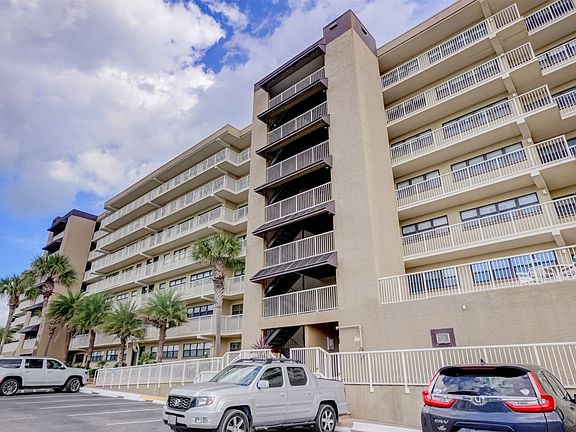 2nd image of 3240 S Fletcher Ave APT 777