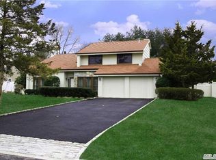 5 Hillview Ct, Commack, NY 11725
