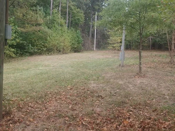 567 Rawls Rd, Paris, TN 38242