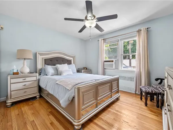 325 College Avenue image 14 of 27