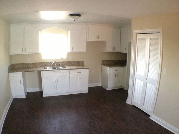 Kitchen- Appliances not pictured