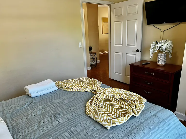 Tuscana Ln — Photo 25