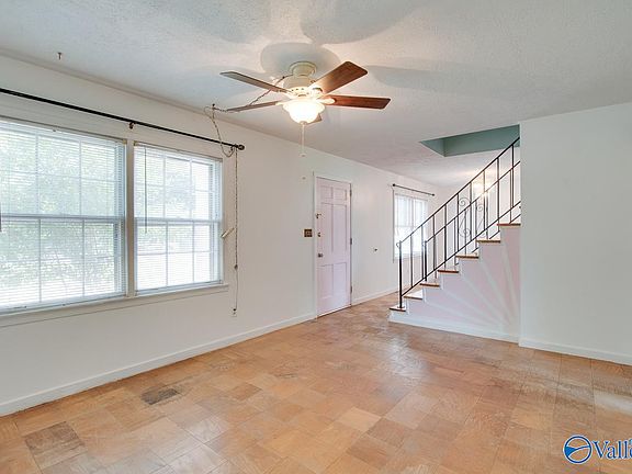 4th image of 3219 Cerro Vista St SW