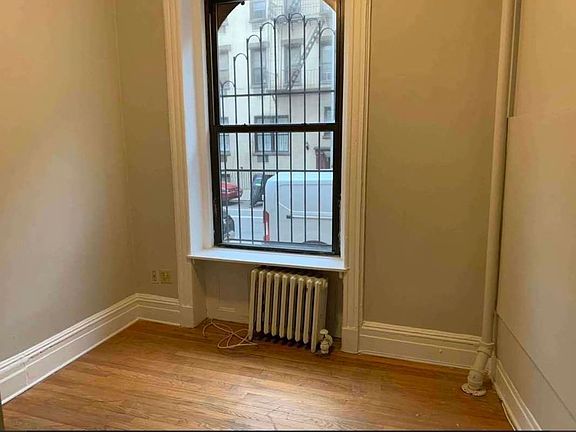 4th image of 303 E 91st St #1E