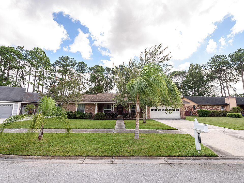 1st image of 3444 Chrysler Dr