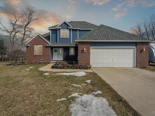 8579 Devin Dr, Davison, MI 48423