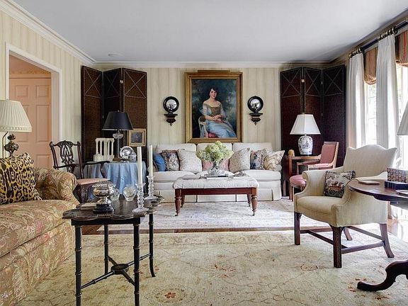 05 RE-Photos St Matthews Ave 221