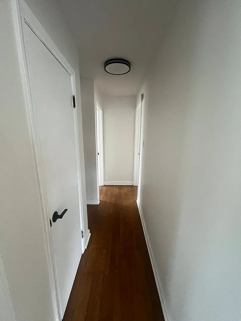 Hillcrest Garden Apartments — Photo 4