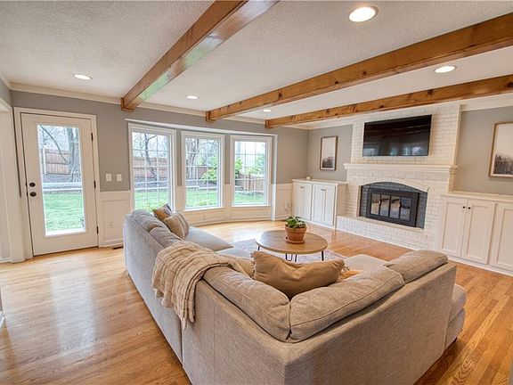 5th image of 3901 NE Beechwood Dr