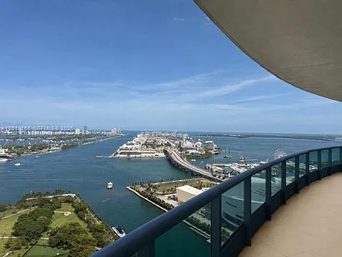 900 Biscayne Blvd Photo 1