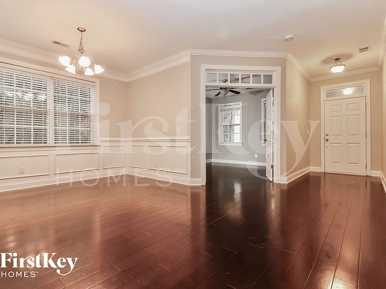 373 Fox Ridge Ln — Photo 5