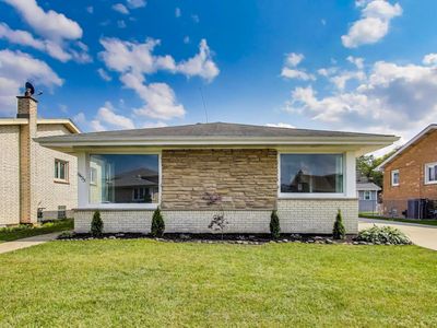 8433 W Betty Ter, Niles, IL, 60714