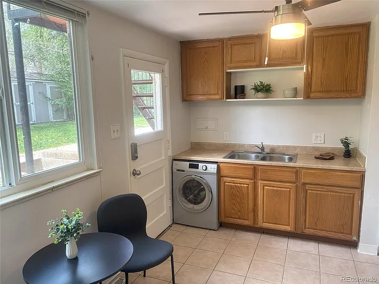 2515 S Williams St — Photo 7
