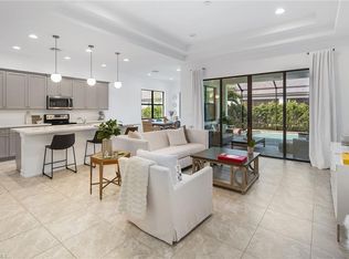 9247 Shadow Oak Ln, Naples, FL 34120