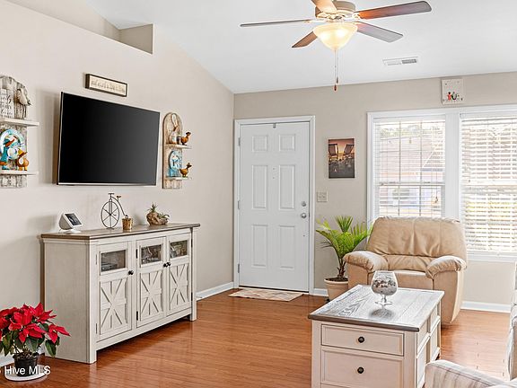 4th image of 226 Tylers Cove Way