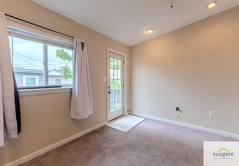 1632 Light St — Photo 12
