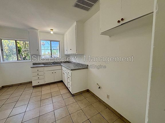 5th image of 13226 Maclay St APT 5