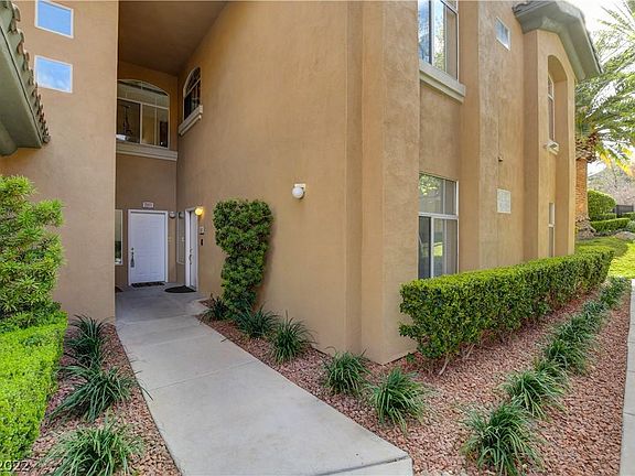 3rd image of 1601 Hills Of Red Dr Unit 202
