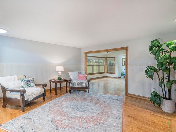 5th image of 7551 Candlewood Dr SE