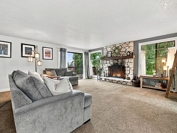 5th image of 12199 SE Henderson Dr