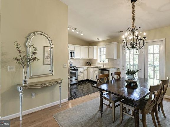 5th image of 6908 Fairfax Dr Unit 410