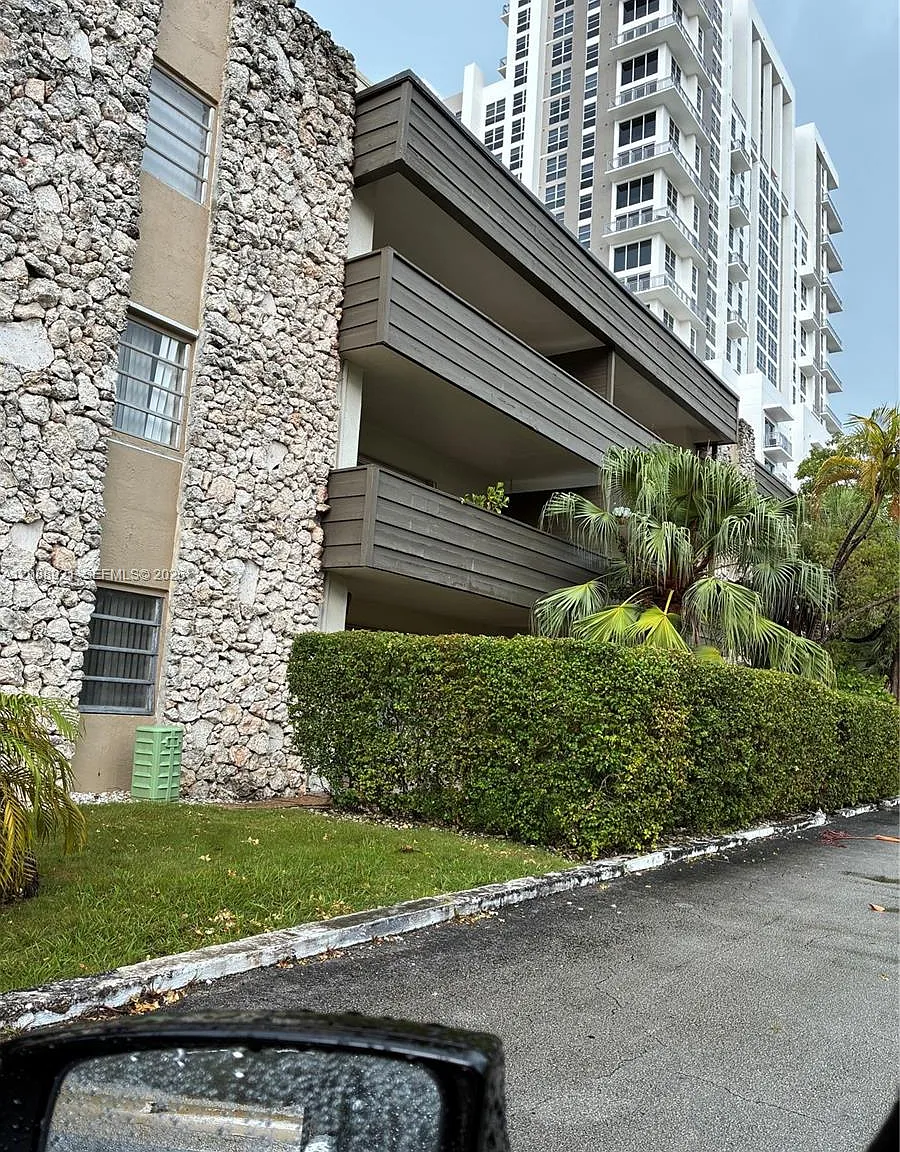 The Ledges Condo — Photo 1