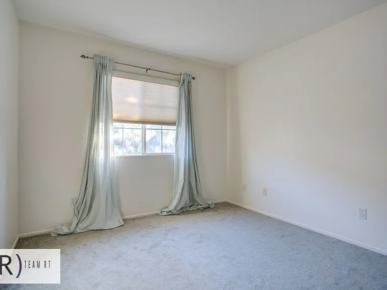 15984 Paul Ct — Photo 34