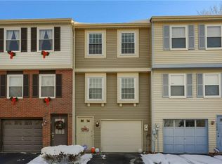 102 Bonnie Brae Dr, Coraopolis, PA