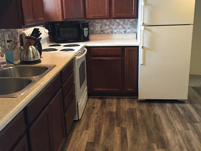 1305 E Kearney St — Photo 12
