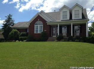 608 Cliffside Dr, Shepherdsville, KY 40165