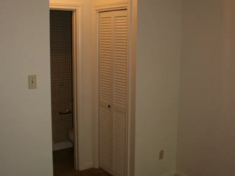 1807 Woodsman Dr #C — Photo 13