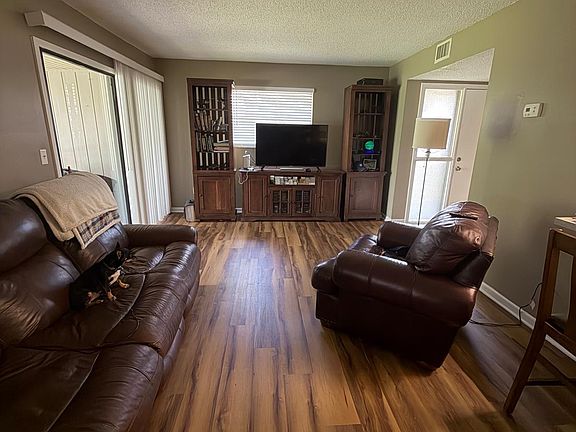 4th image of 16 ANDALUSIA Court