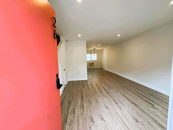 3rd image of 8751 Langdon Ave #26