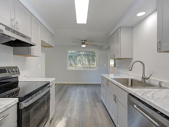 5th image of 9215 NE 21st St