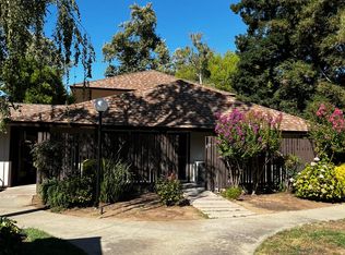 5474 Roundtree Pl APT A, Concord, CA 94521