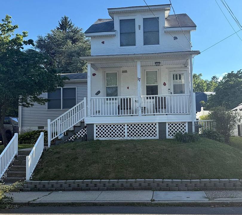 2nd image of 17 Hazelhurst Ave