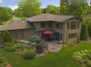212 Ulmer Dr, Lino Lakes, MN 55014