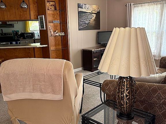 Living room-Front entry