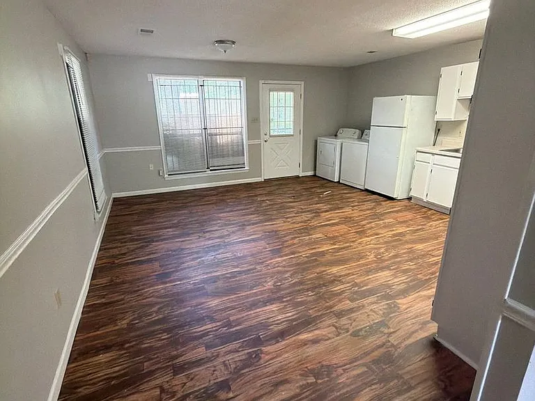 3781 Barron Ave — Photo 10