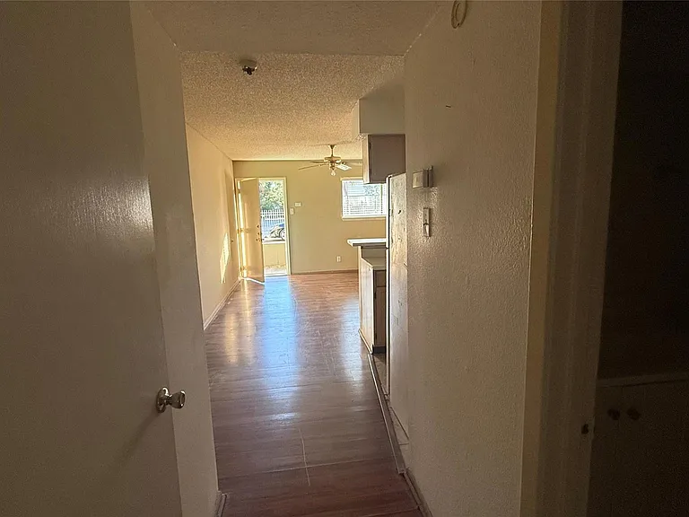 1328 Bomar St #4 — Photo 6