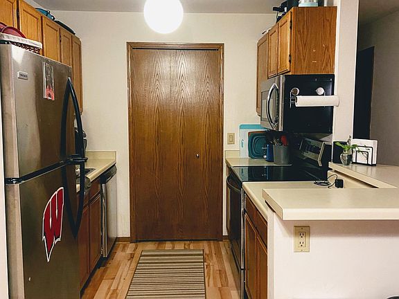 5th image of 24 High Point Woods Dr #303
