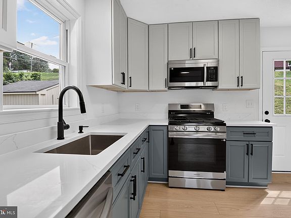 5th image of 101 Vickers Way