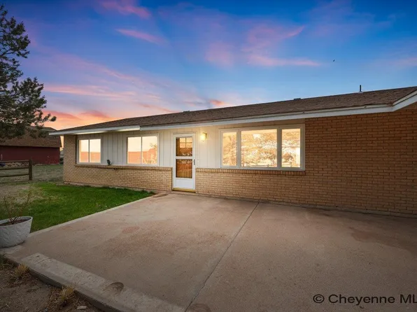 3123 Crazy Horse Rd, Cheyenne, WY 82009