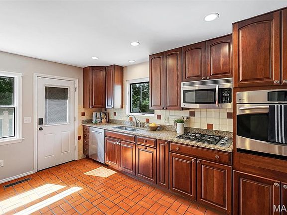 4th image of 12917 Cedarledge Ct