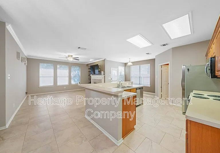 12219 Stable Fork Dr — Photo 5