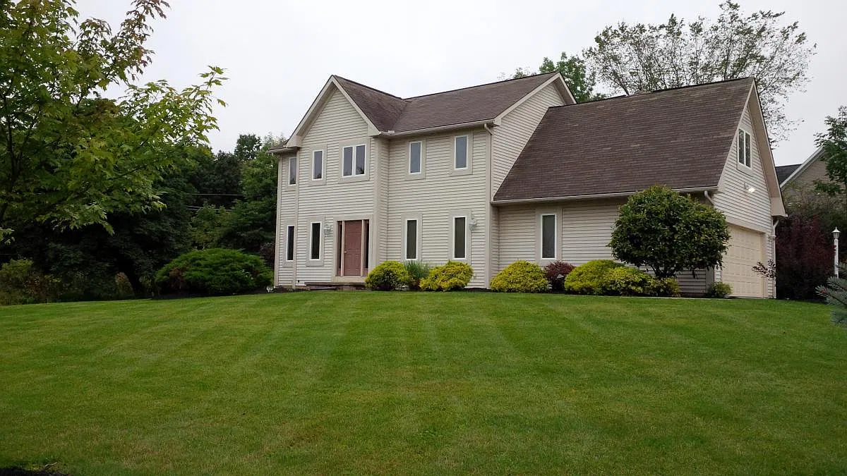 5600 Londonairy Boulevard — Photo 1