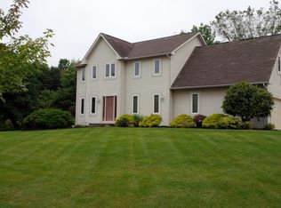5600 Londonairy Blvd, Hudson, OH 44236